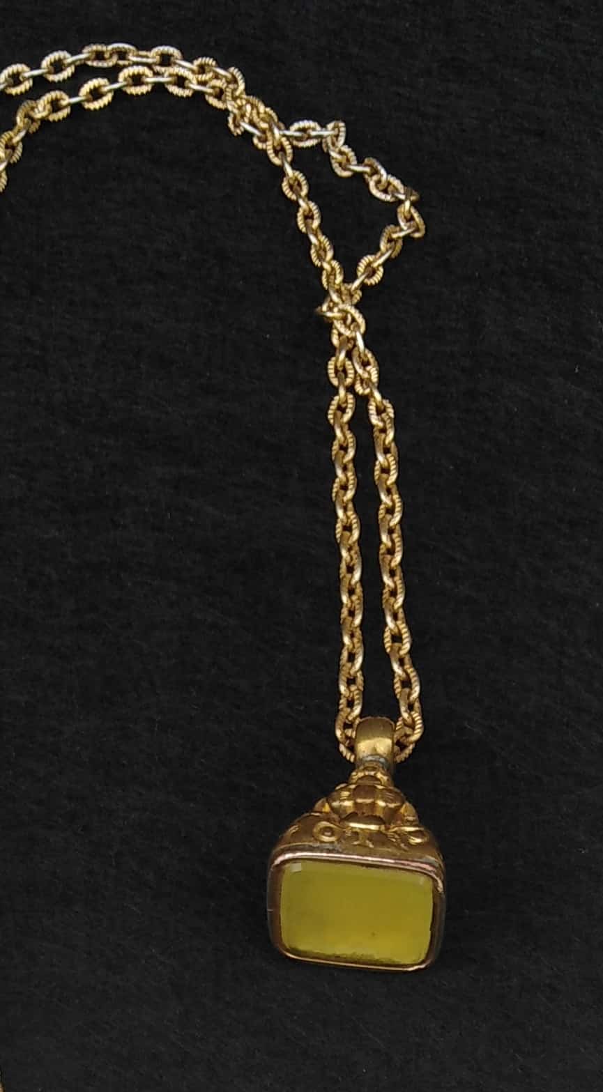Vintage Ornate Fob Seal Pendant Necklace – 60cm Gold Plated Chain